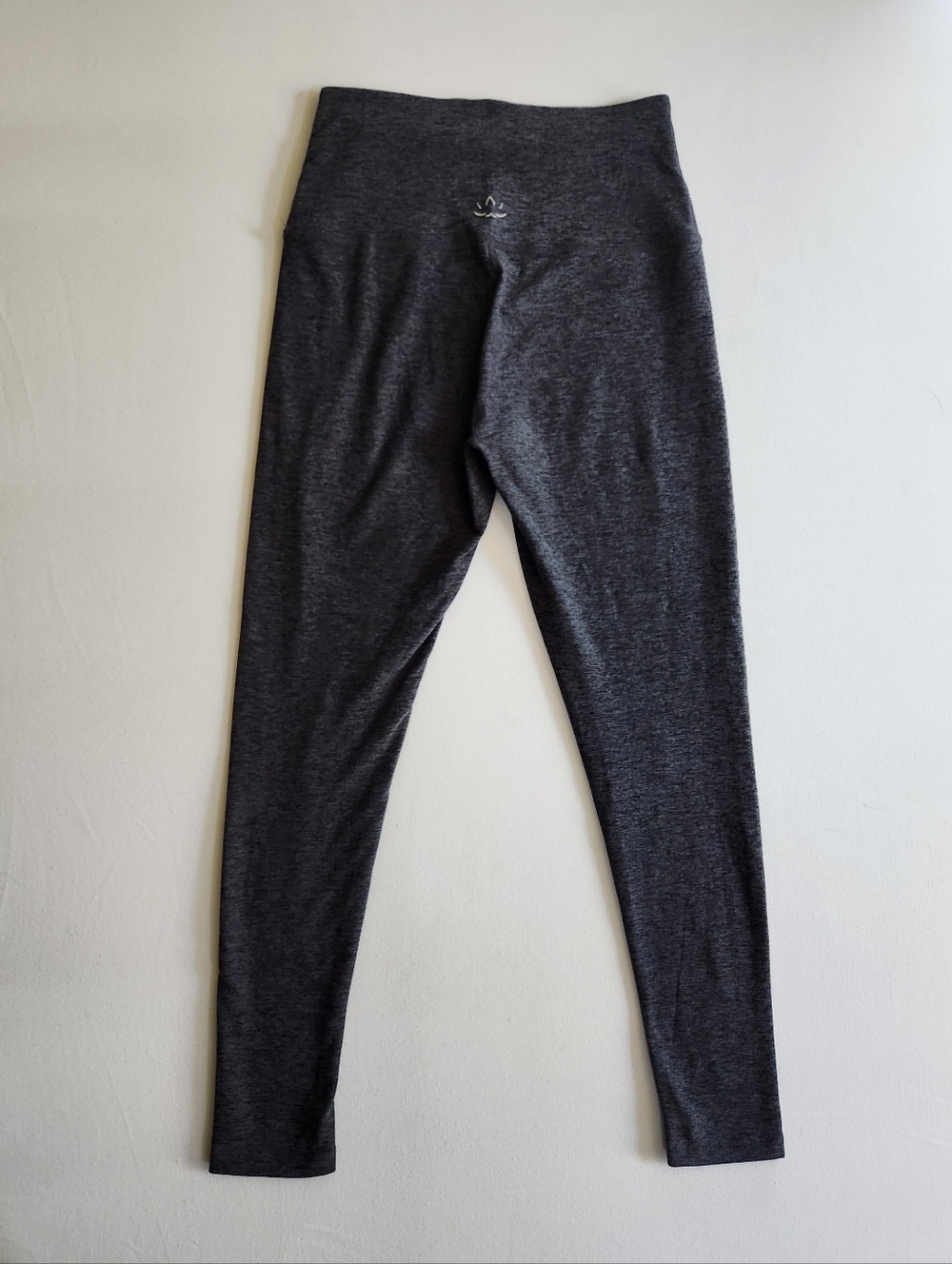 Beyond Yoga black/grey pattern Leggings size medium - Picture 2 of 7